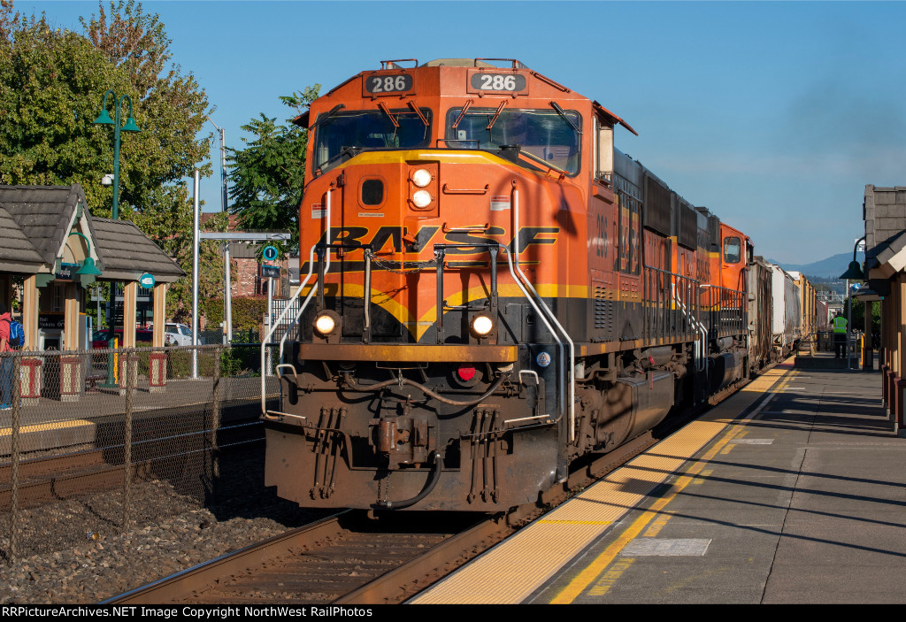 BNSF 286